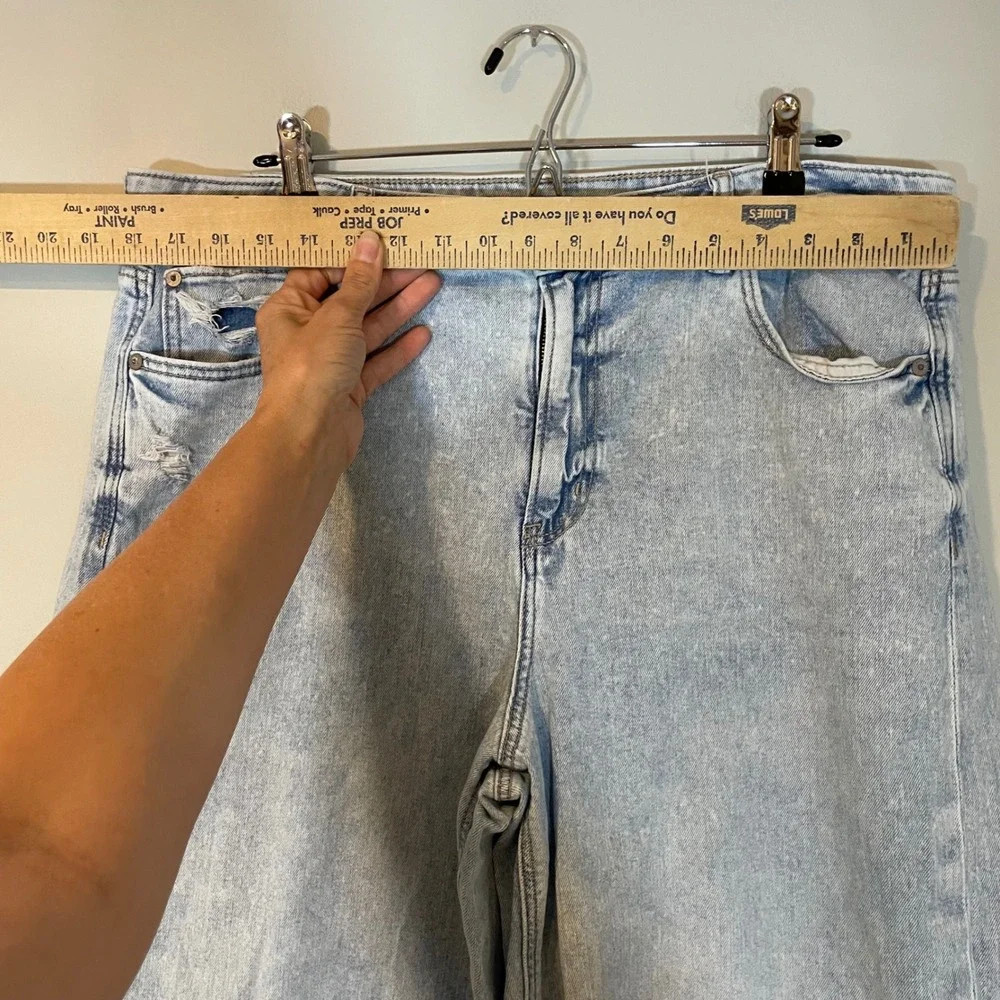 American Eagle Super High Rise Baggy Wide Leg Jeans Light Wash Distress 16 Short